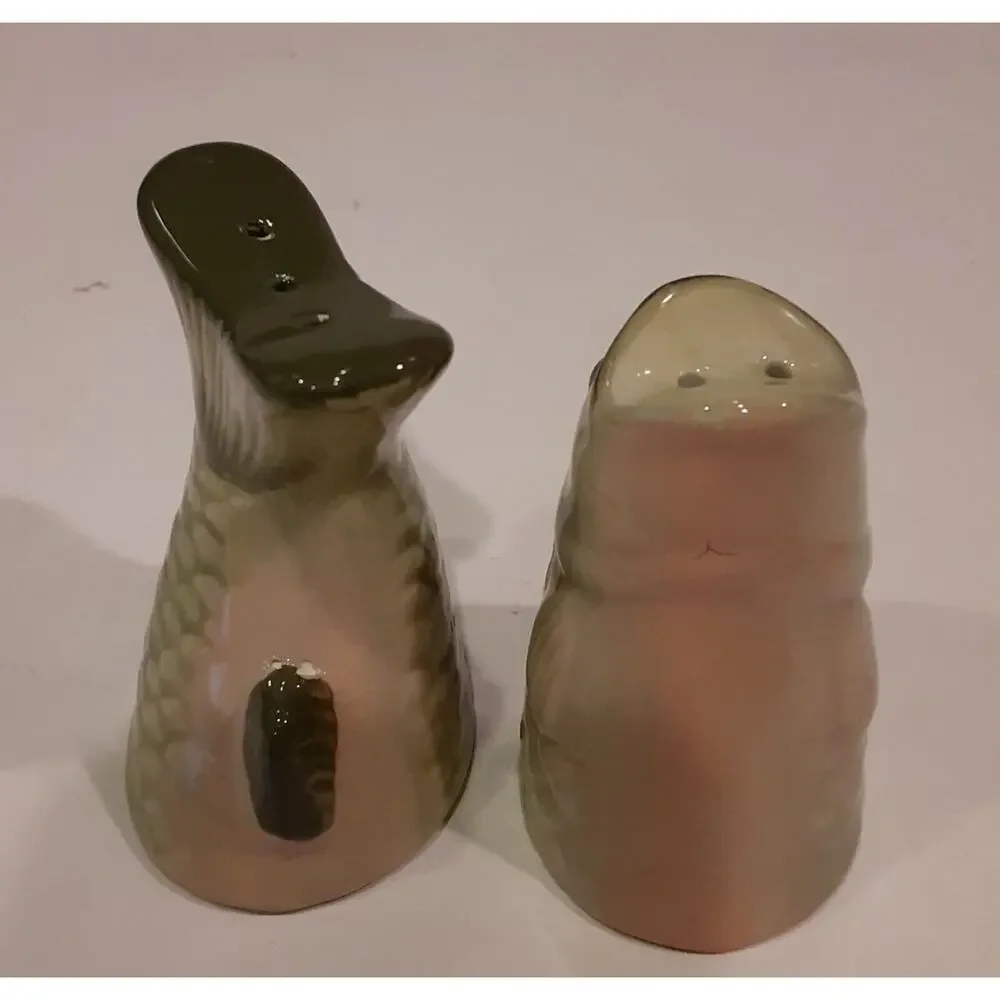 Whimsical Ceramic Fish S&P Shakers Masculine Hunting Lodge Cabin